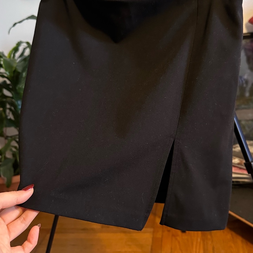 Classic Black Mini Skirt - Picture 5 of 5